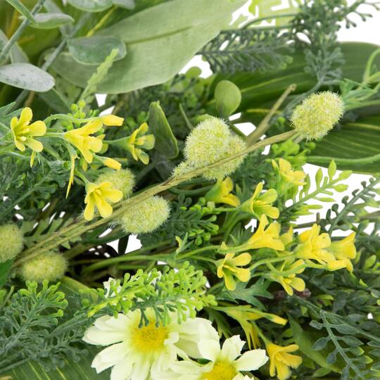 20" Mixed Foliage & Daisy Spring Wreath